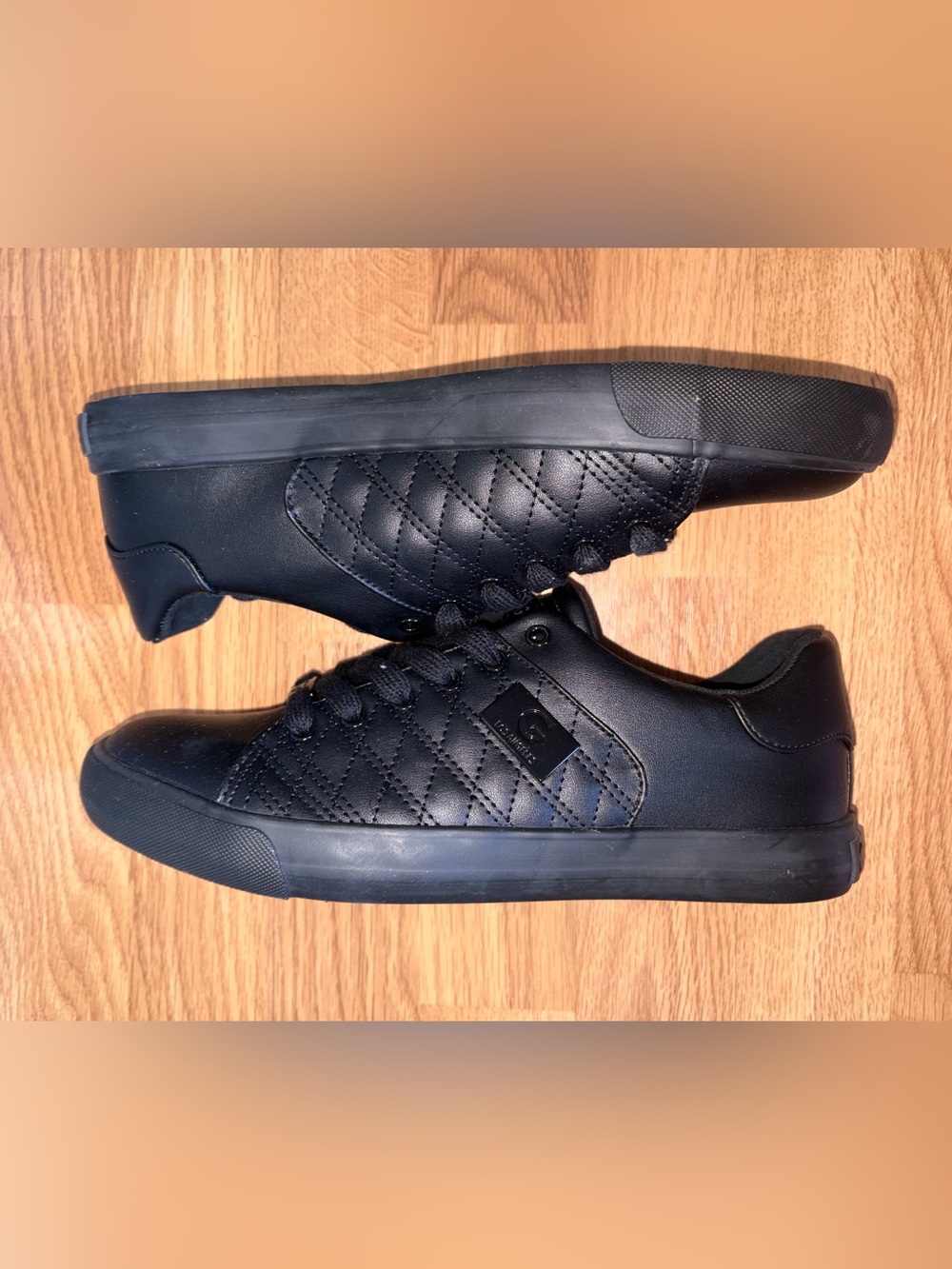 NIB- GBG Los Angelos Black Quilted Low-Top Sneakers